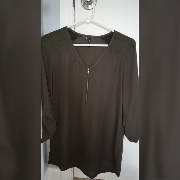 Maurices Tops - Size small silk top w/ zip,padded shoulder maurice